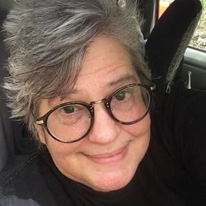 Meet your Posher, Suzanne